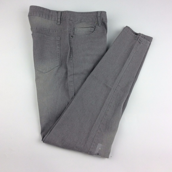 Roebuck And Co. Missy Insane Jeggings. - Picture 1 of 4